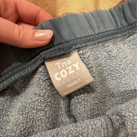 TNA Cozy AF Shorts - Picture 2 of 4